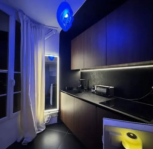 Charming Apartment Paris