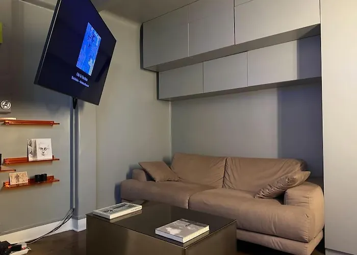 Charming Apartment *